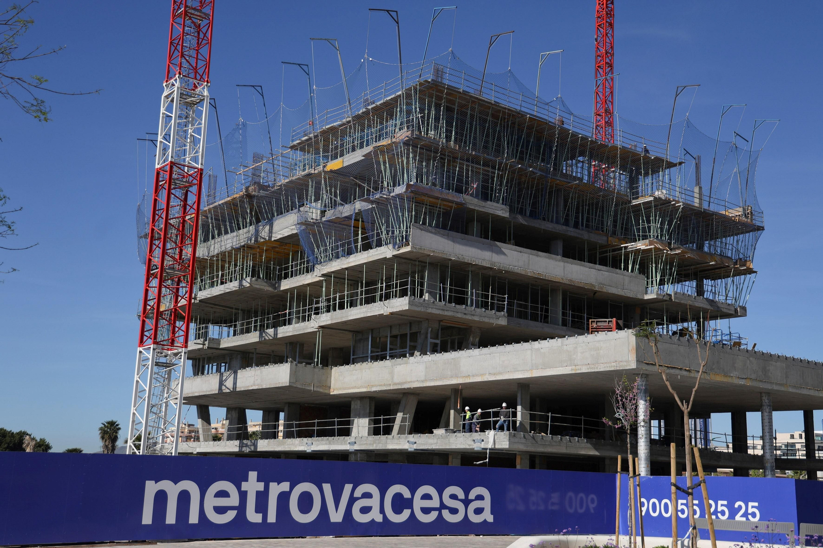 Así son los pisos de lujo de las torres de Sierra Blanca en Málaga, en fotos