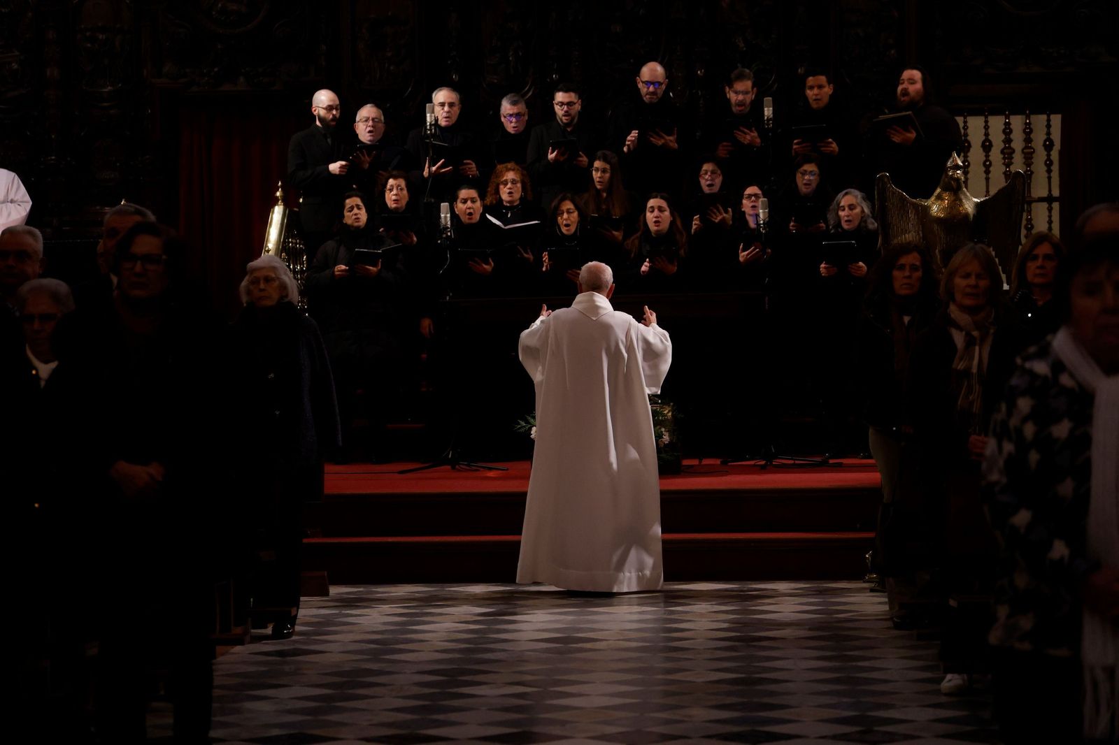 Las imágenes del funeral en Córdoba por las víctimas de la tragedia de Adamuz