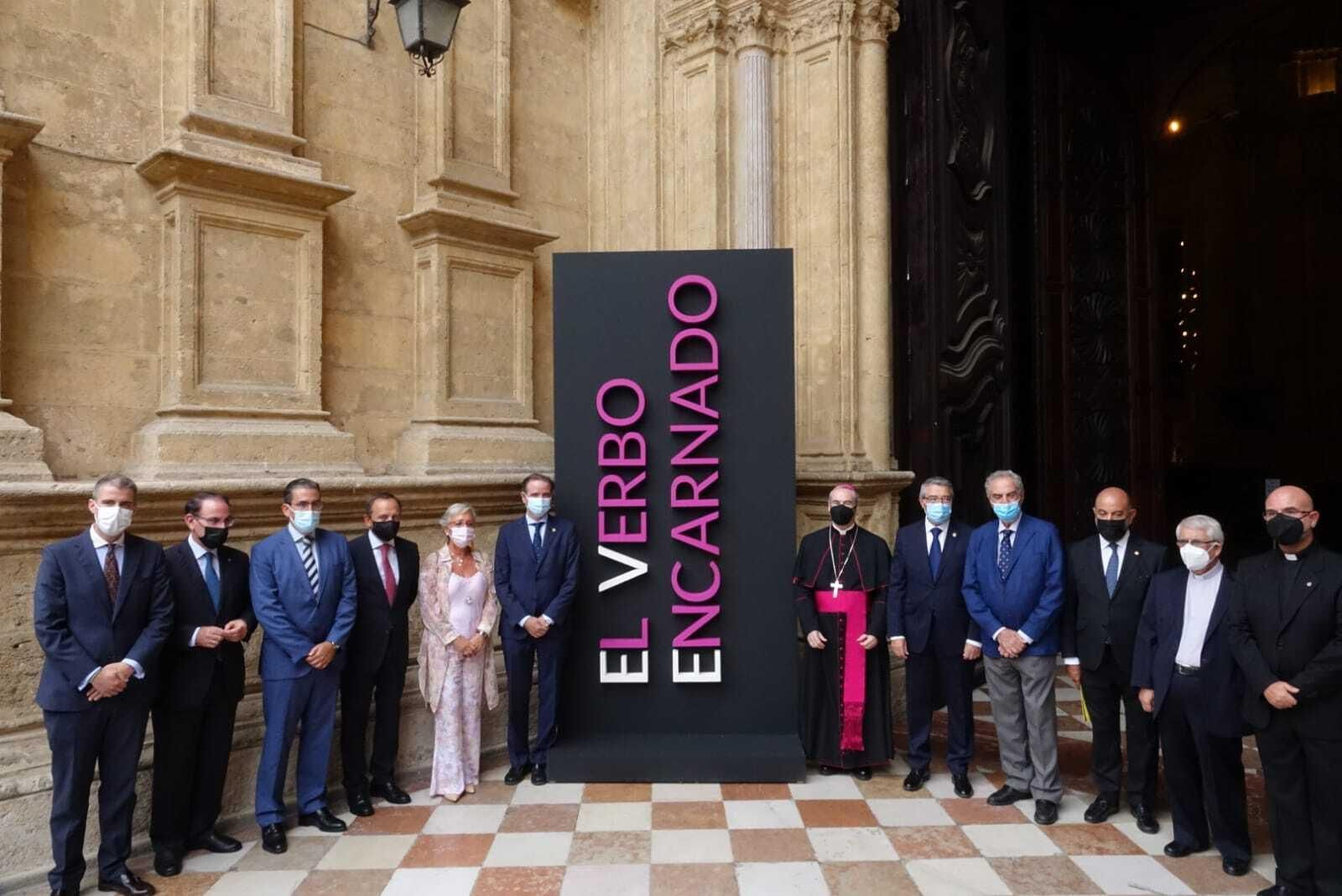 La veneración 'El verbo encarnado' en la Catedral de Málaga, en fotos