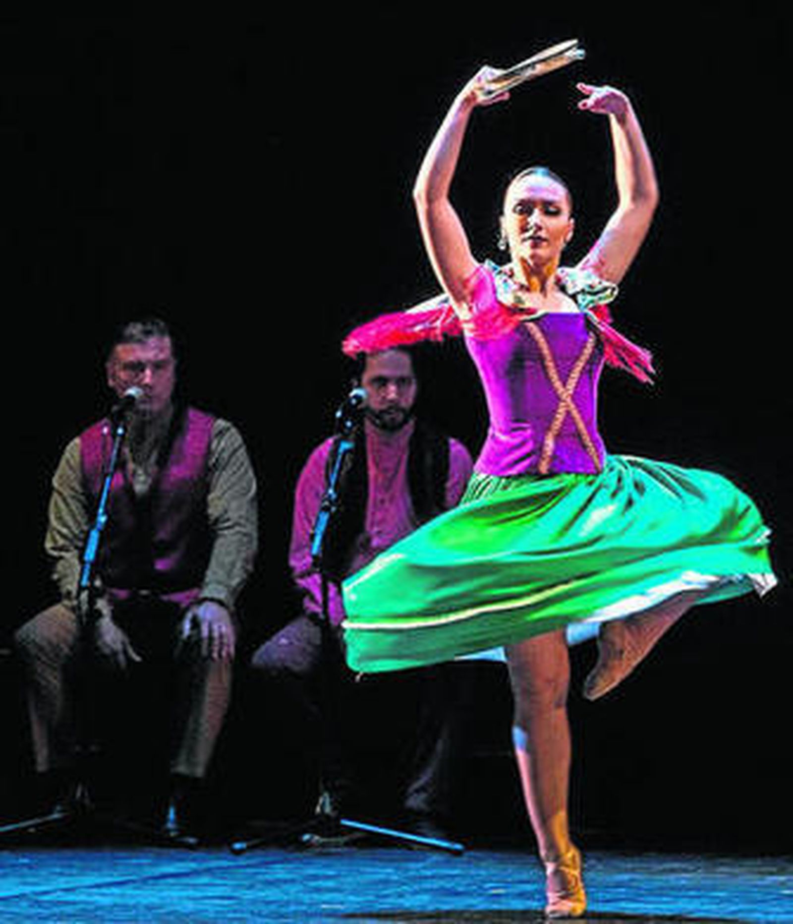 La Compañía de Carmen Cortés presentó una versión de 'La gitanilla' de Cervantes en el Festival de Jerez.