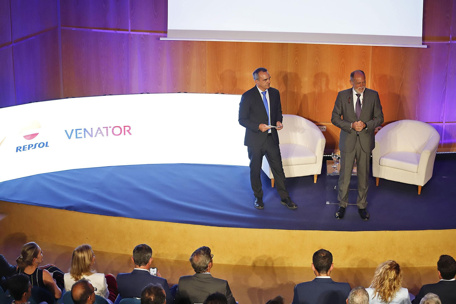 Imágenes de la Presentación de la memoria anual de la Asociación de Industrias Químicas, Básicas y Energéticas de Huelva (Aiqbe)