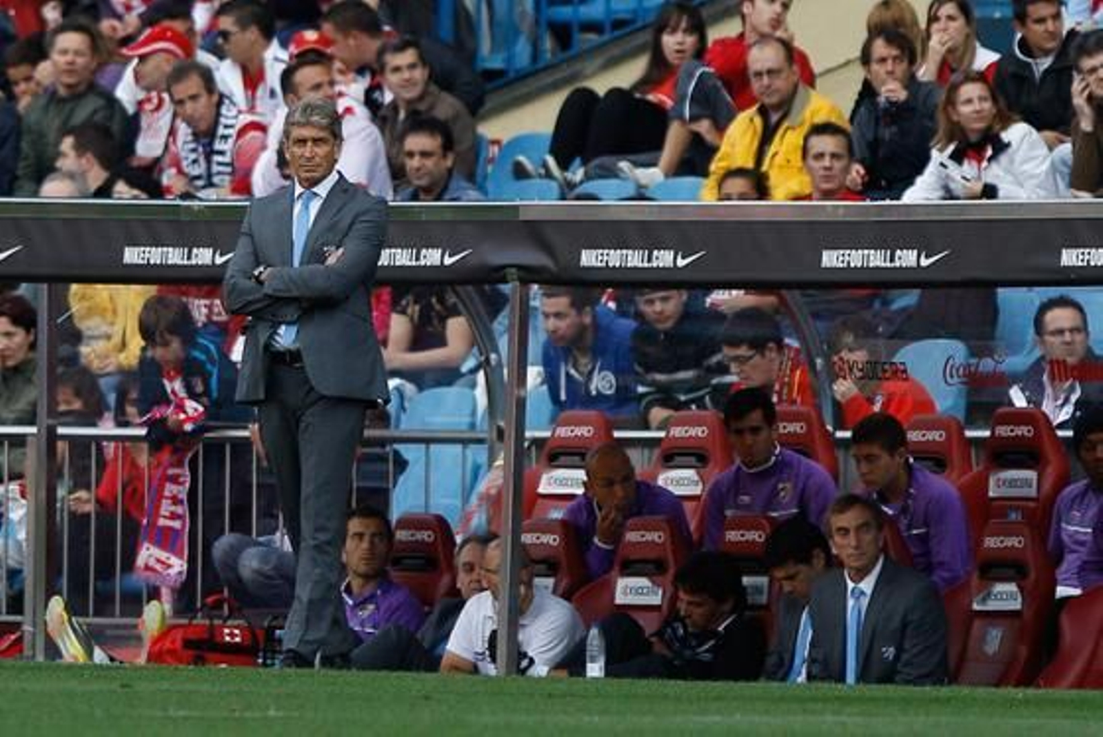 El Málaga golea al Atlético en el Calderón (0-3). / LOF