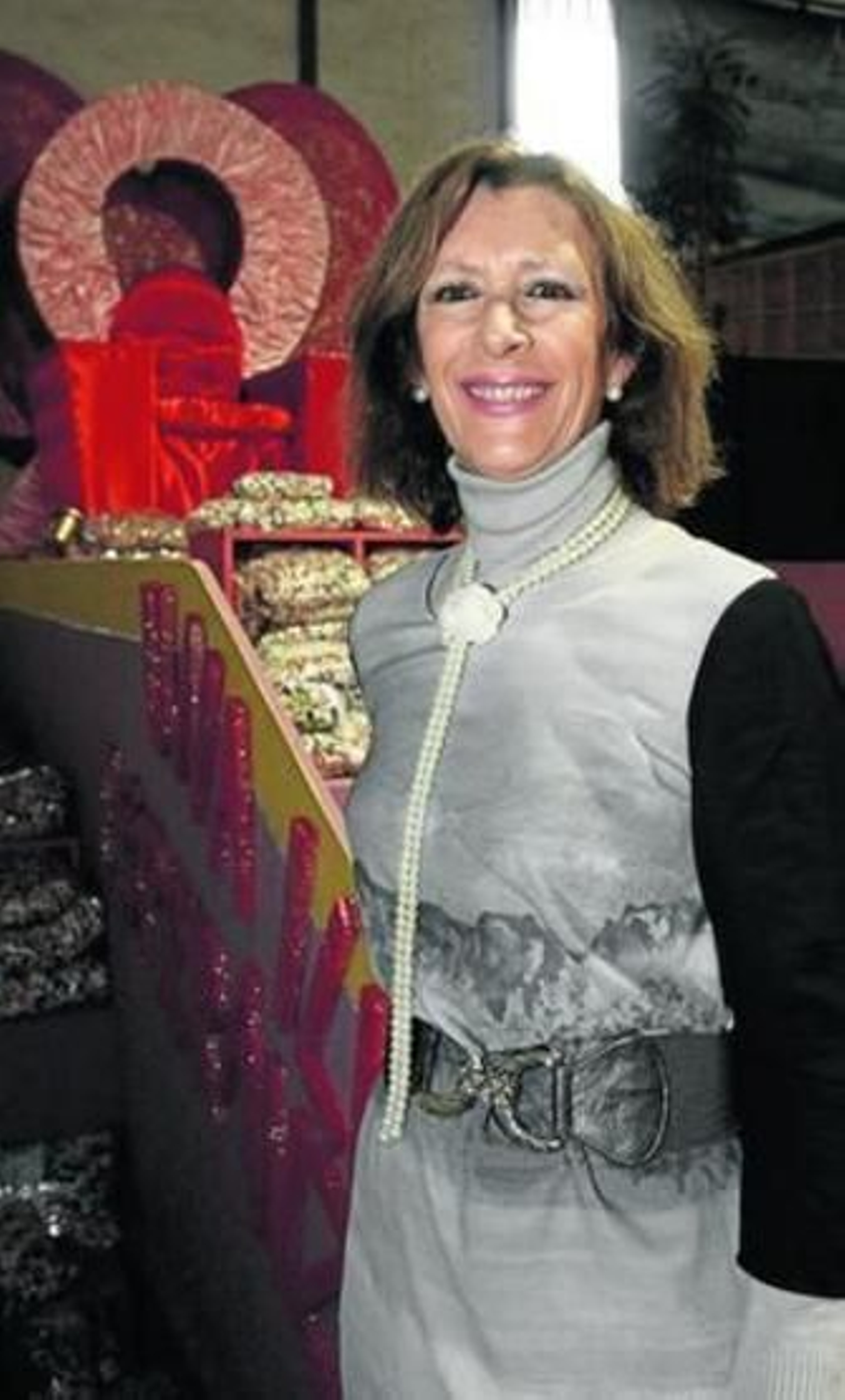 María José Giménez, en la carroza que presidirá esta tarde.