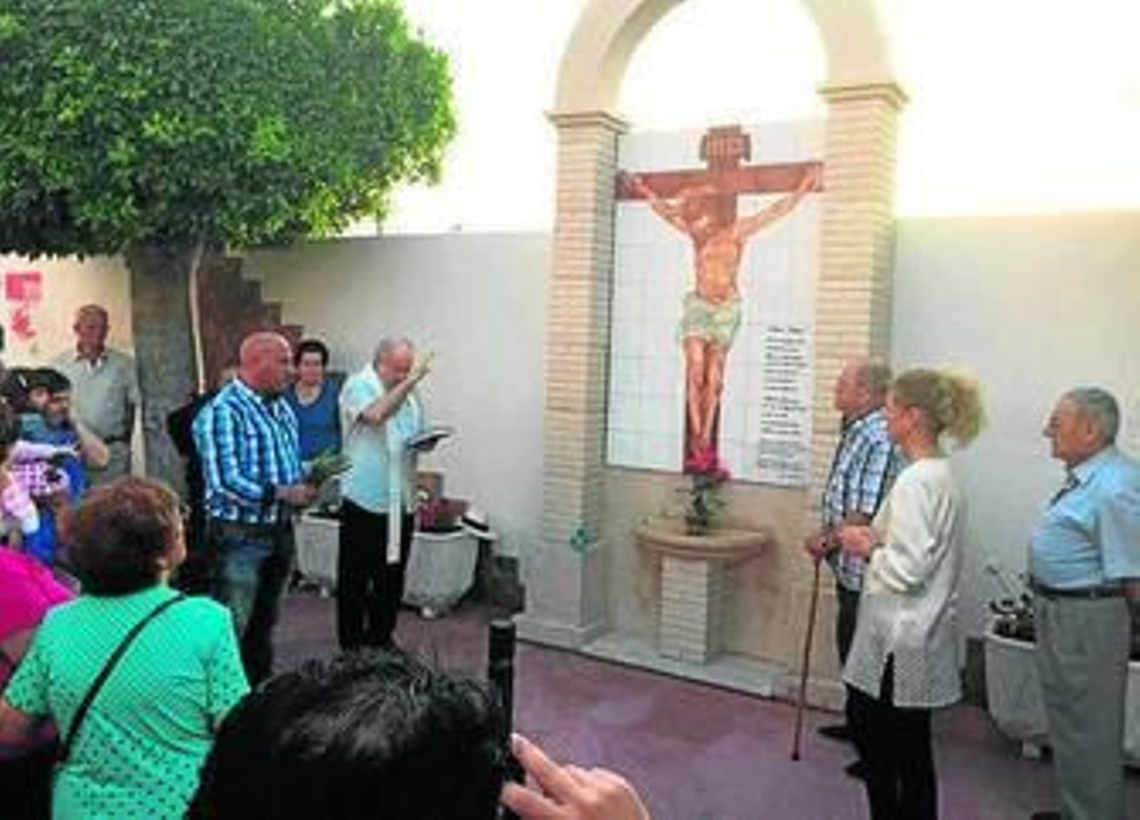 Momento de la bendición del Caño del Santo Cristo.