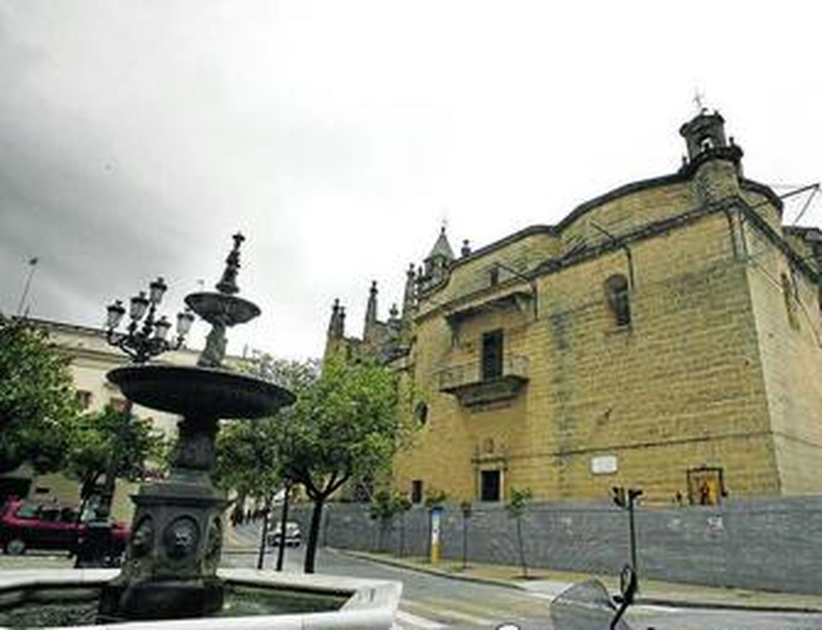 Imagen de la iglesia de Santiago, días atrás.