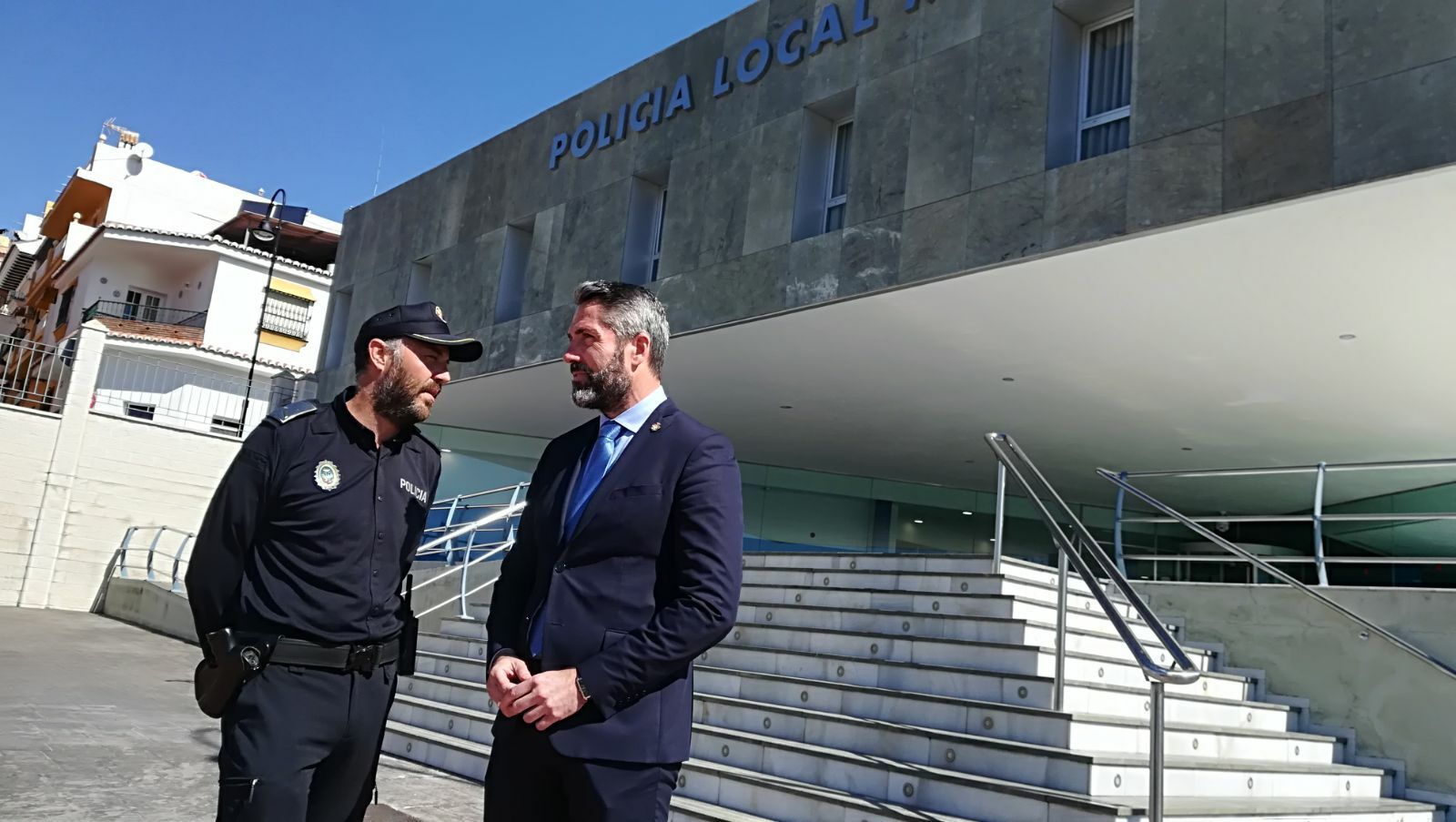 Los sindicatos de Mijas rechazan la prohibición del uso del móvil a la policía