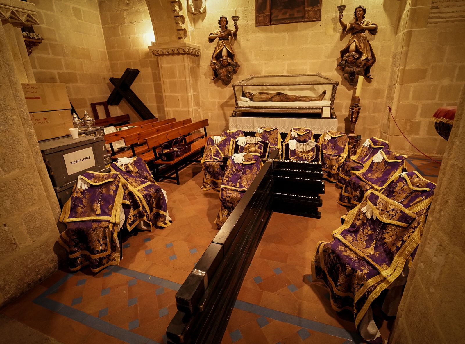 Las hermandades de La lanzada y Mayor Dolor en imágenes