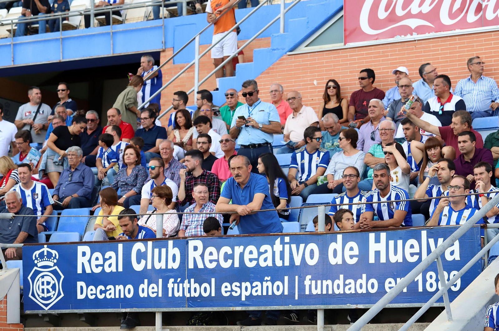 Imágenes del ambiente en el Estadio Nuevo Colombino