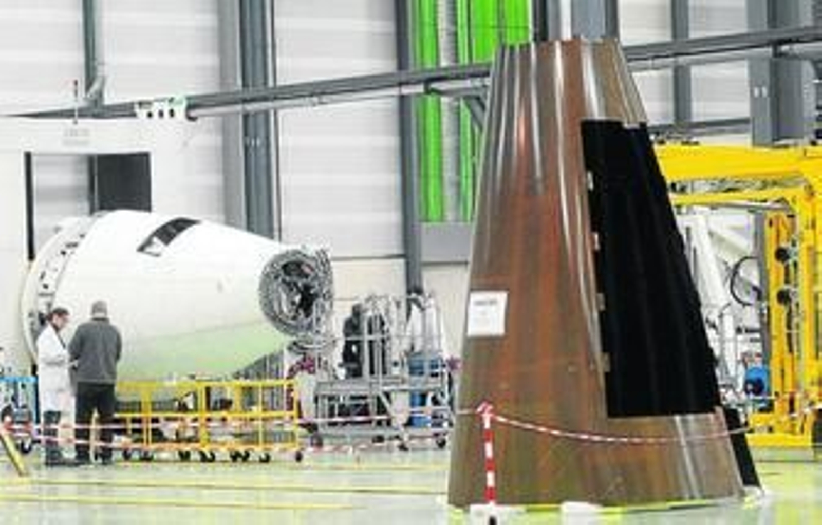 El cono de cola del avión A350 de Airbus, que se monta en la planta de Alestis en Puerto Real.