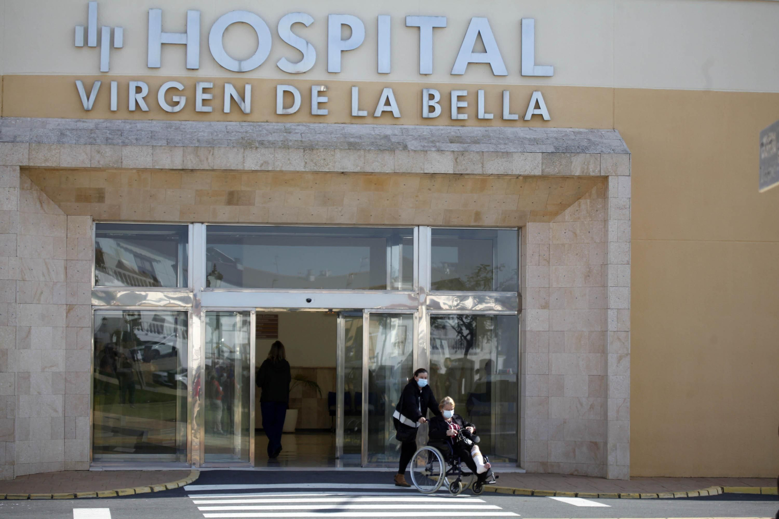 Fachada principal del Hospital Virgen de la Bella de Lepe, en una imagen de archivo