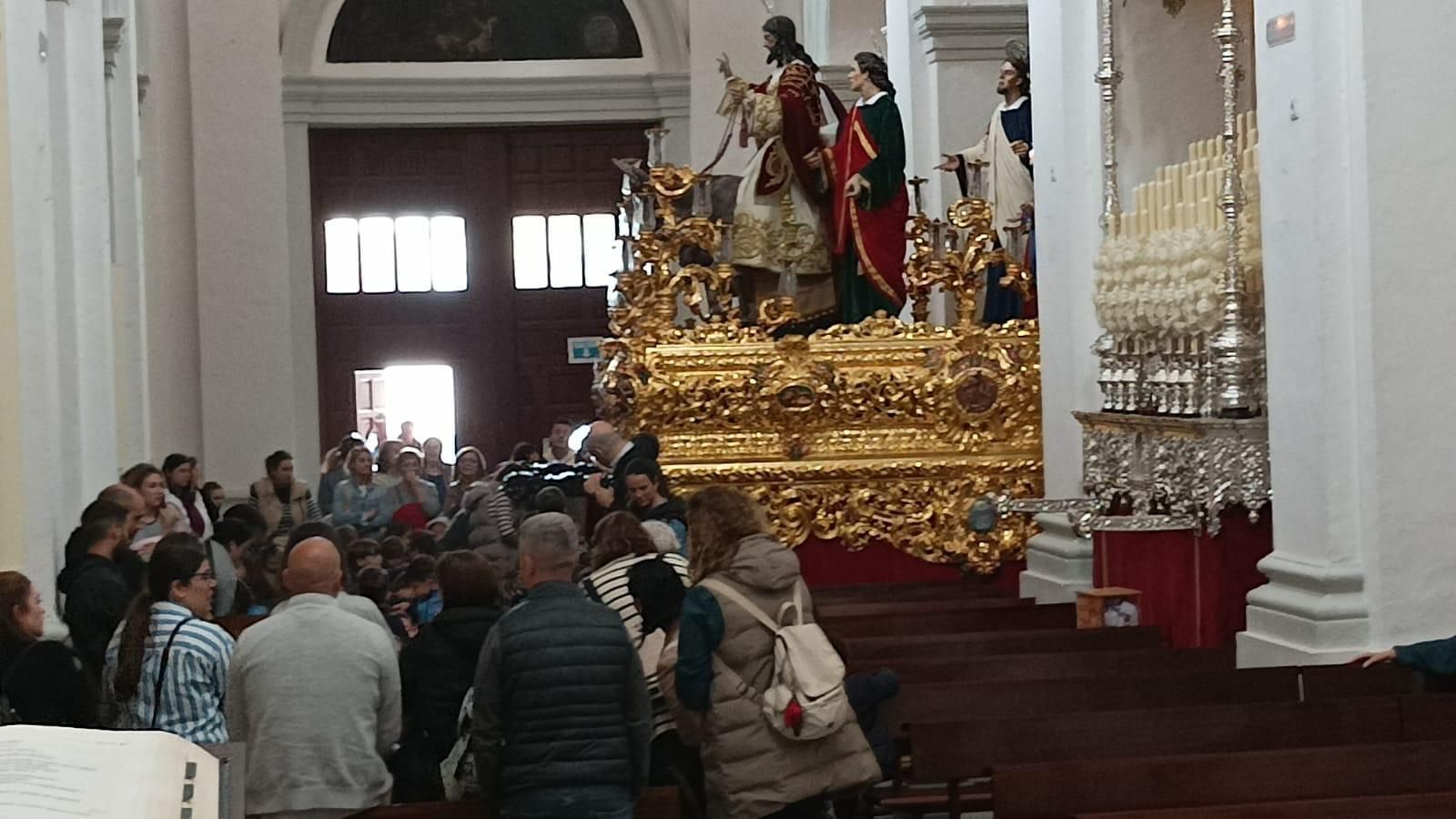 Los pasos de Borriquita en el interior de San José. Los pasos de Borriquita en el interior de San José.