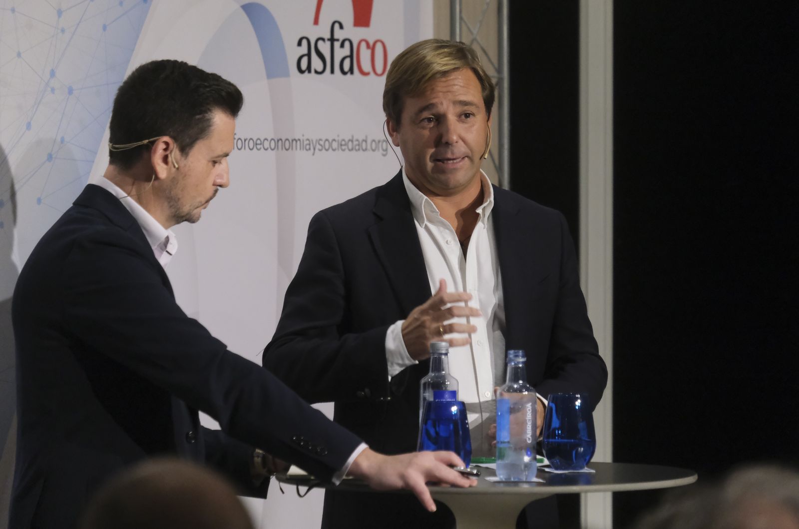 El foro Economía y Sociedad de Asfaco con Antonio Repullo, en imágenes