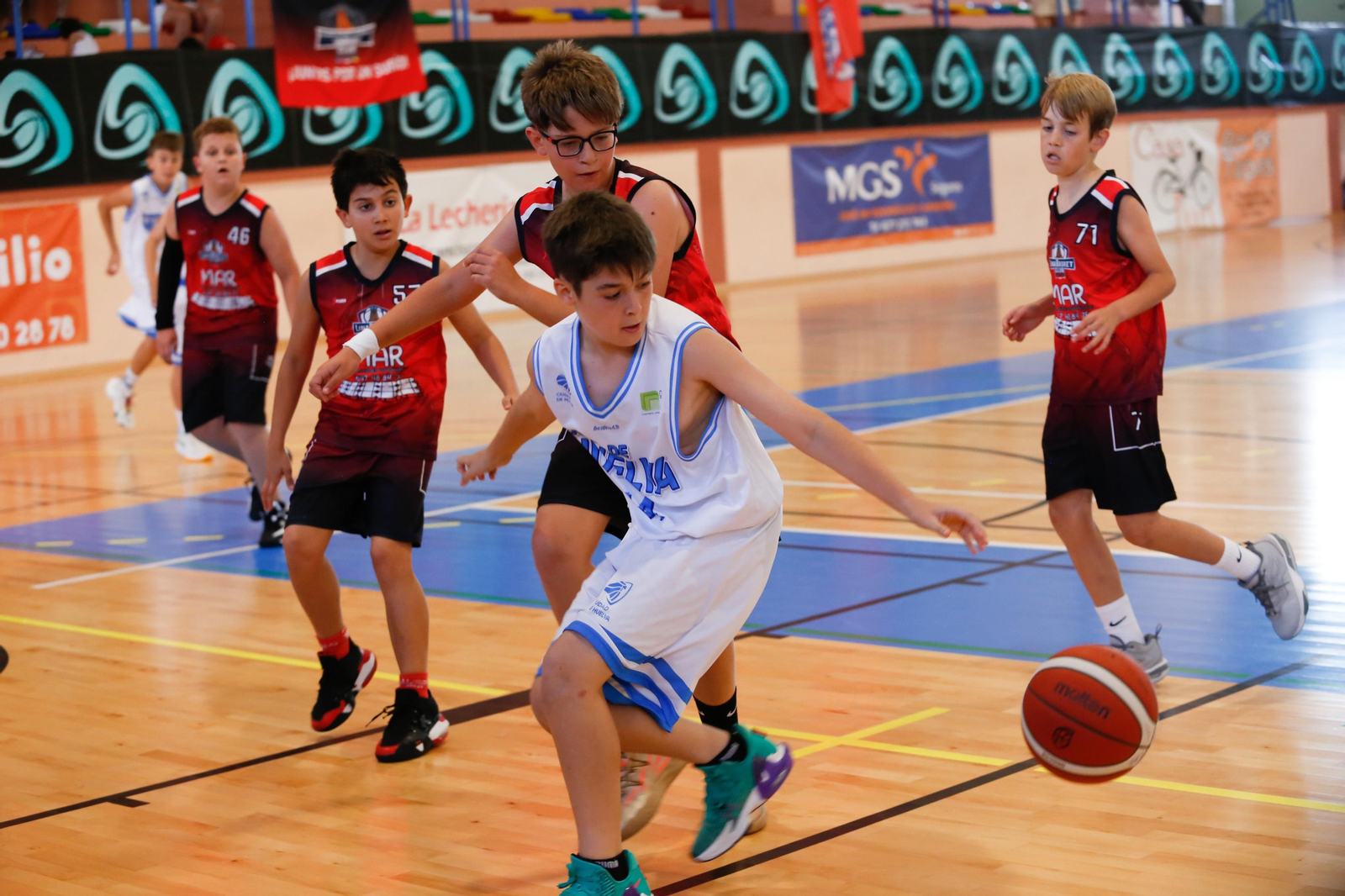 Las fotos de la tercera jornada del Cadeba mini masculino de La Linea