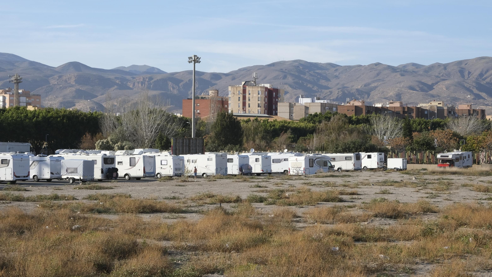 Las caravanas en Almería capital, en imágenes