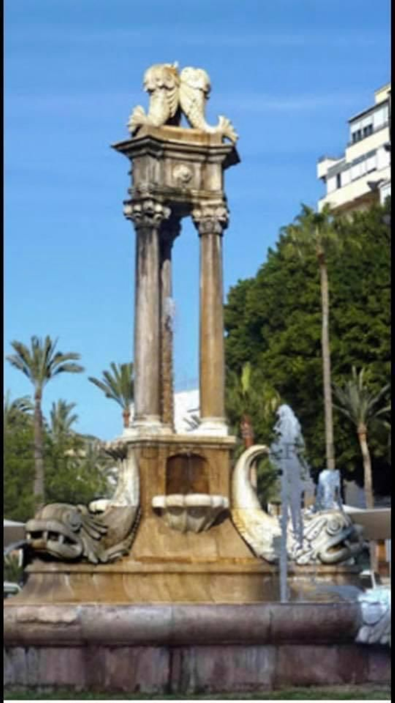 La fuente de Los Peces antes de la actuación del Plan Municipal de Mejora