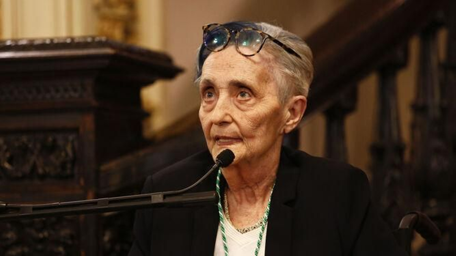 La poeta Mariluz Escribano, en una imagen