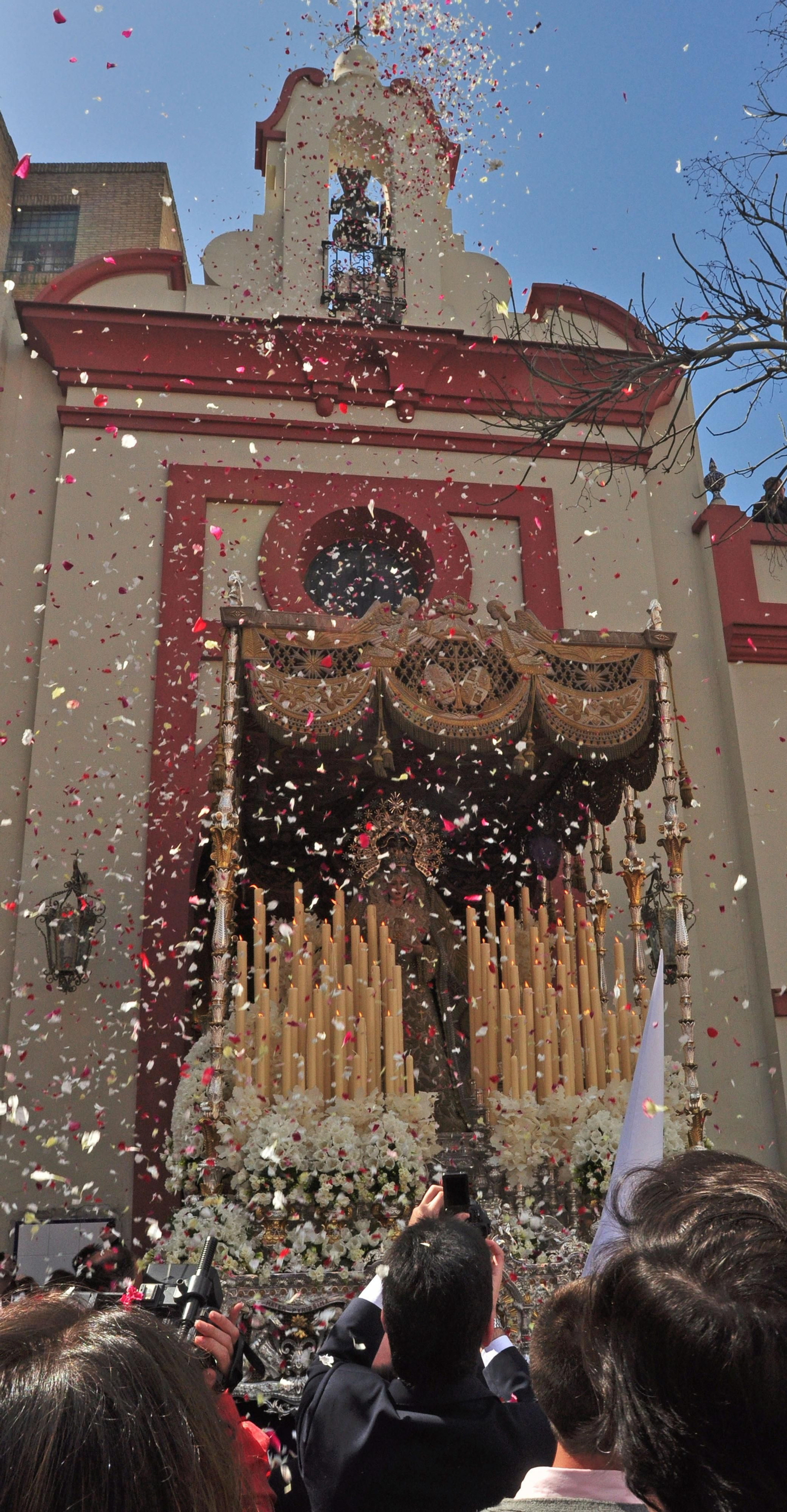 Fachada de la Capilla de los Ángeles.