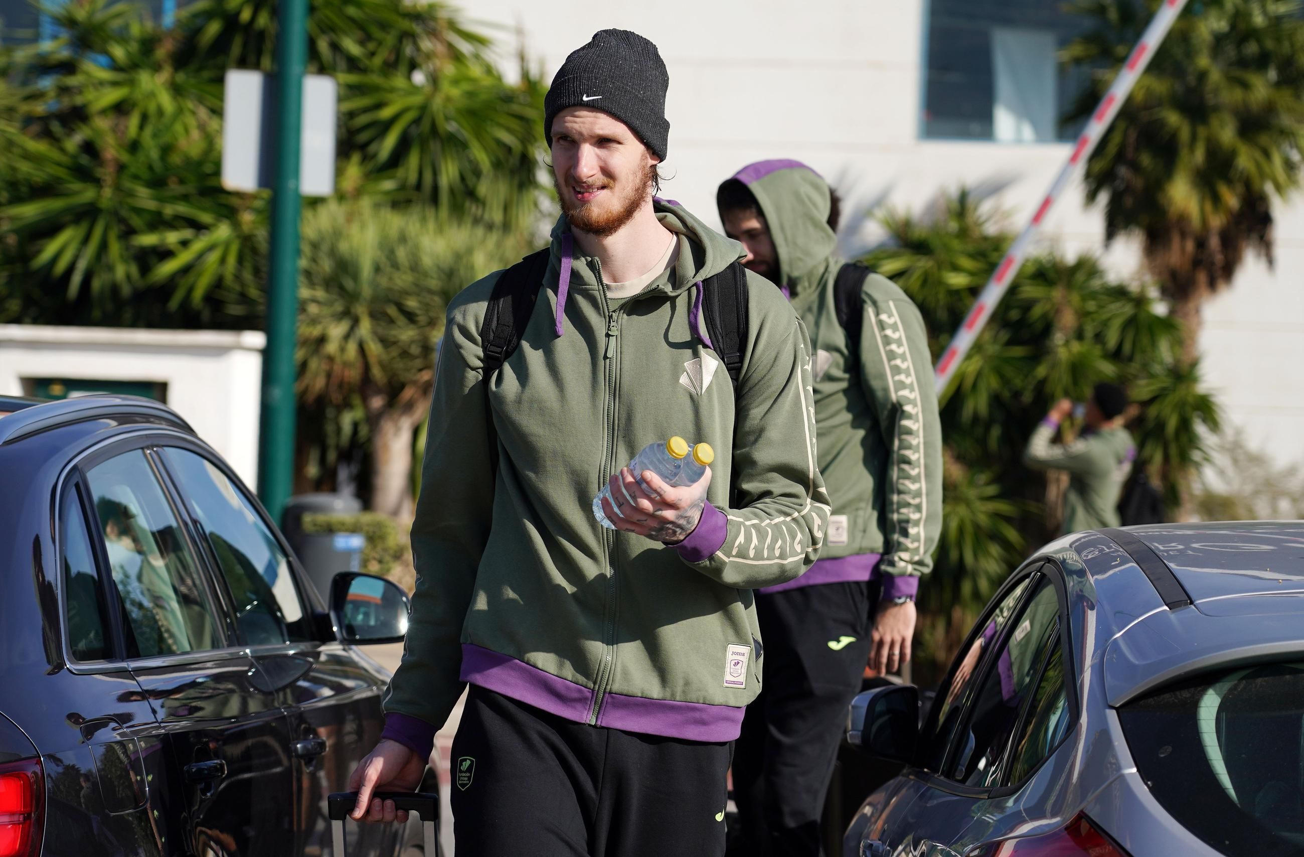 Salida de Málaga a mediodía, llegada a Mersin de medianoche