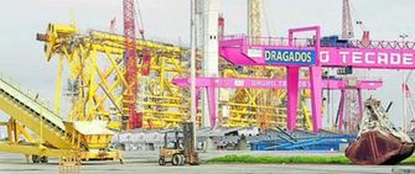 Imagen de archivo de una de las plataformas construidas en la factoría puertorrealeña de Dragados Offshore.