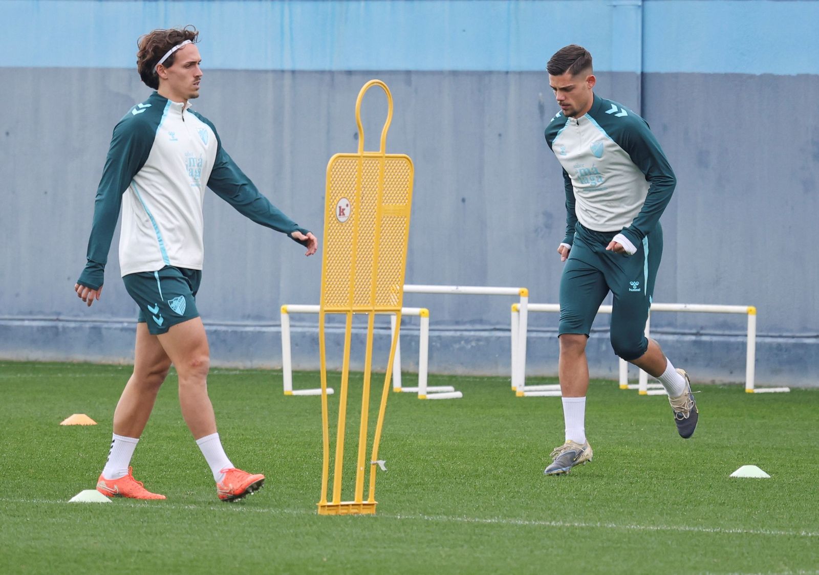 El Málaga CF vuelve al tajo sin Lobete en una semana eterna