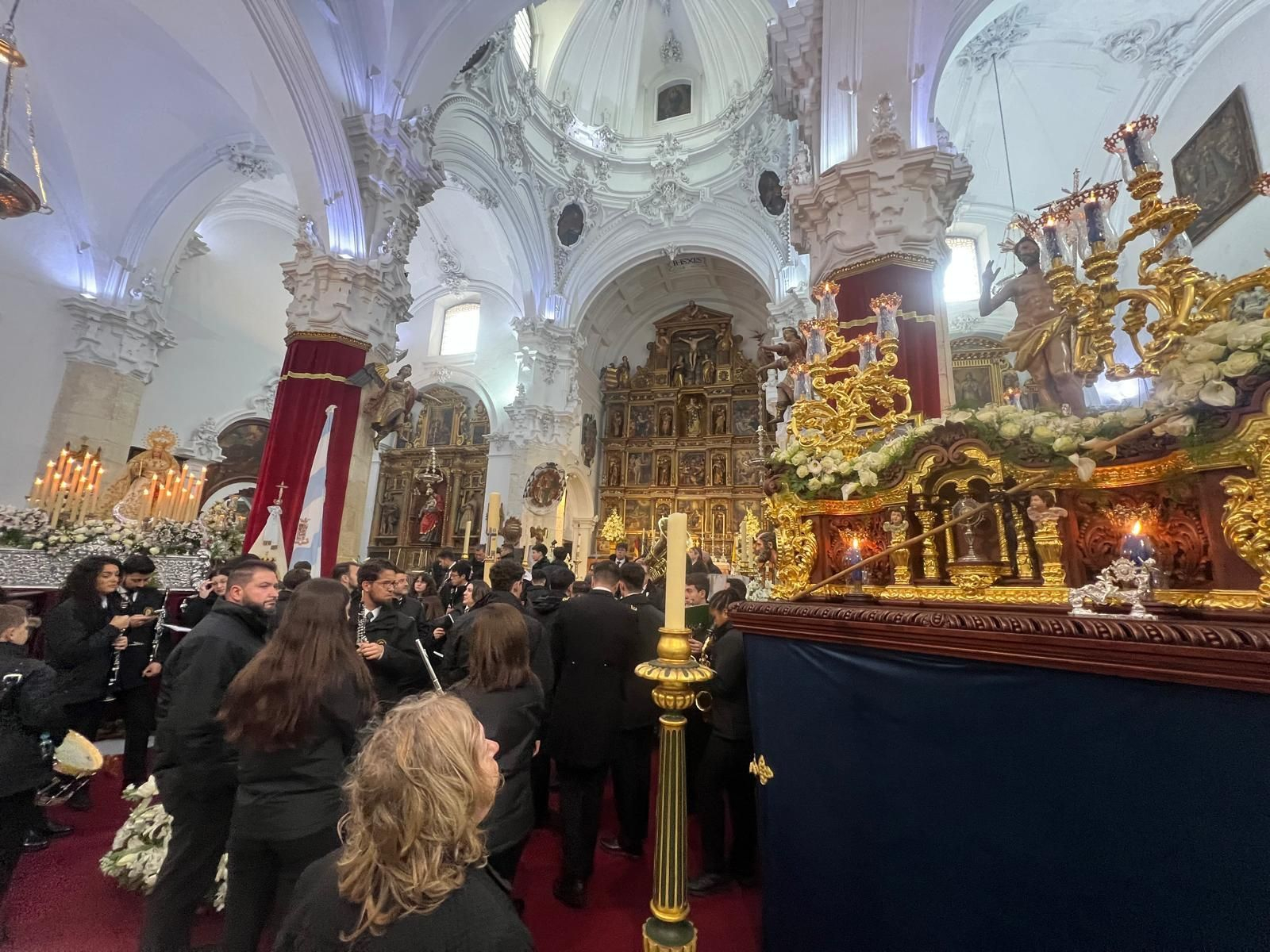 Jesús Resucitado y María Santísima de la Cabeza de Priego de Córdoba, en la iglesia de la Asunción.