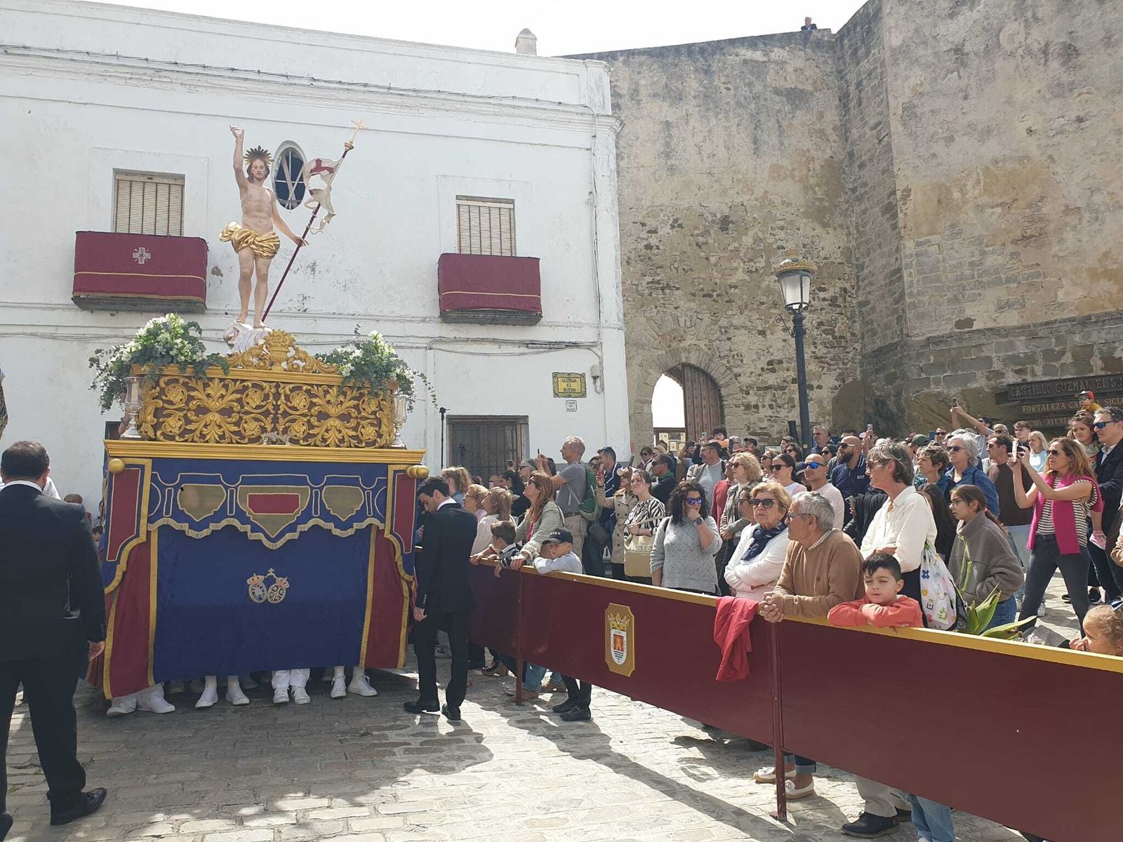 La procesión del Resucitado en Tarifa.