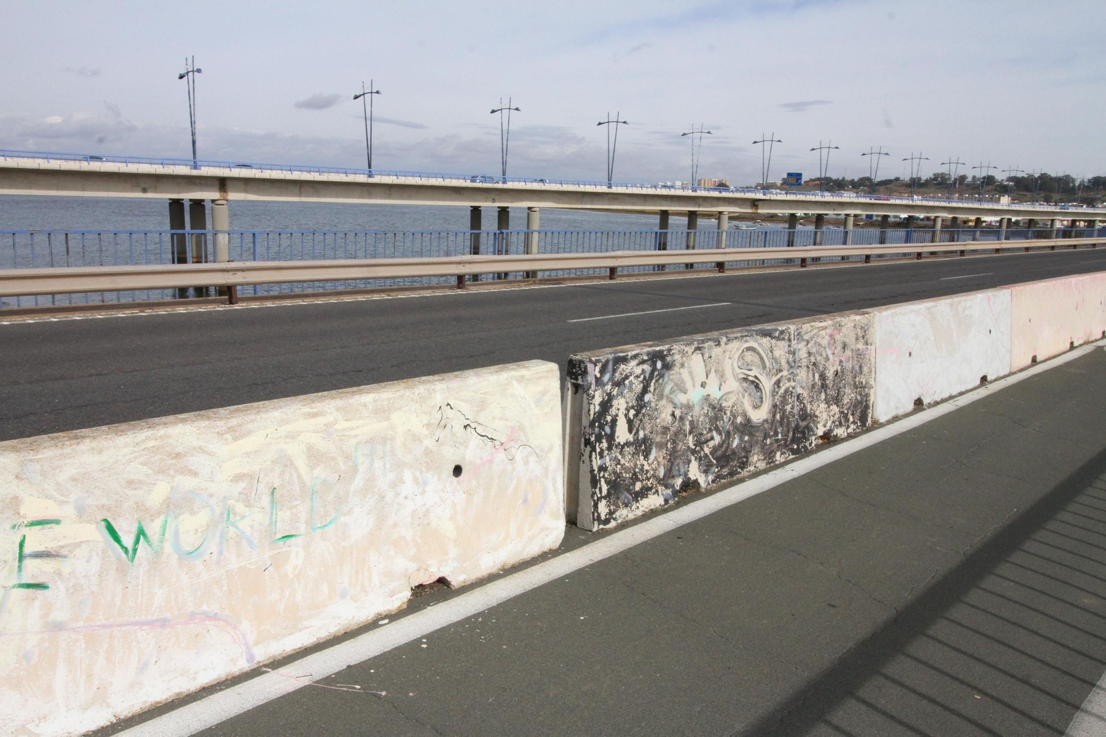 Imágenes del mal estado del puente Sifón.