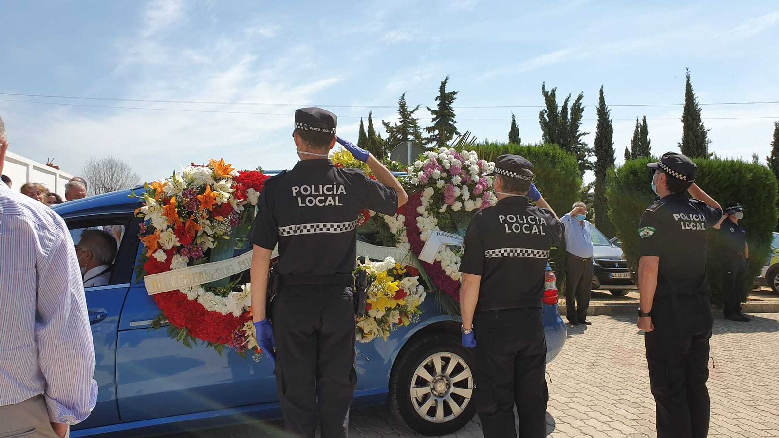 Último adiós al policía local fallecido.