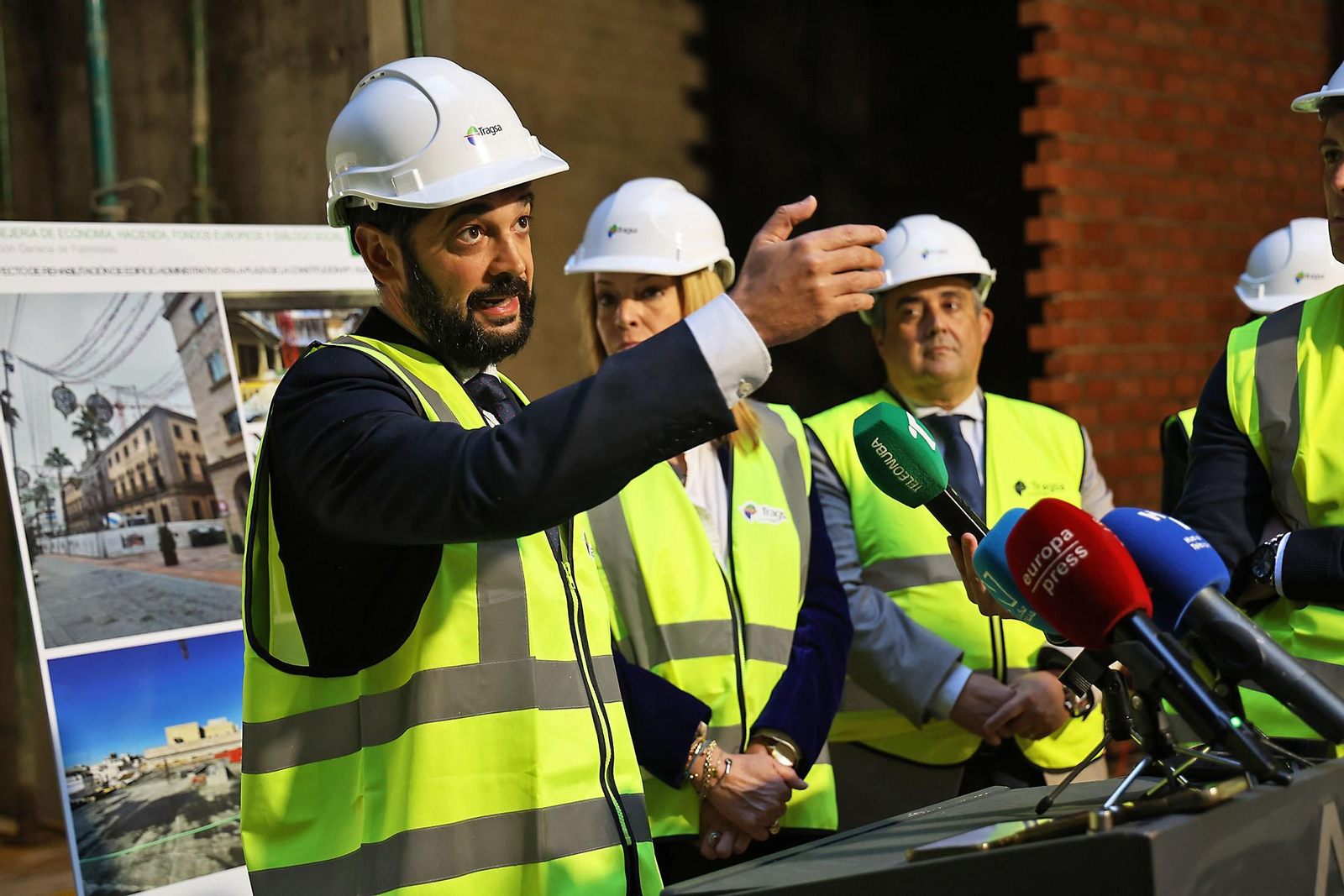 Imágenes de la visita las obras de la antigua Delegación de Hacienda