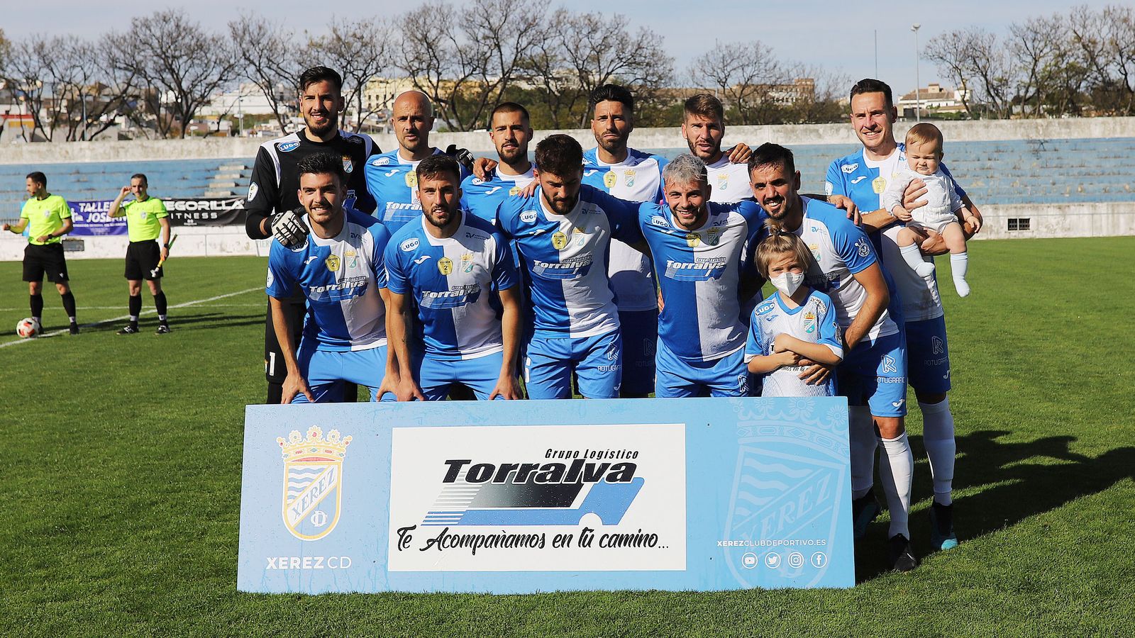 Imágenes del Xerez CD contra el Puente Genil en la Juventud