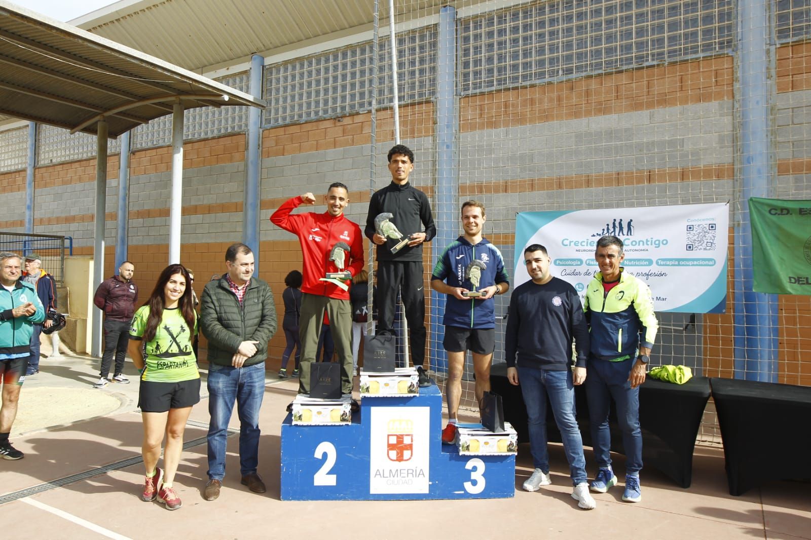 Podio de la prueba, celebrada en la barriada almeriense, en categoría absoluta masculina.