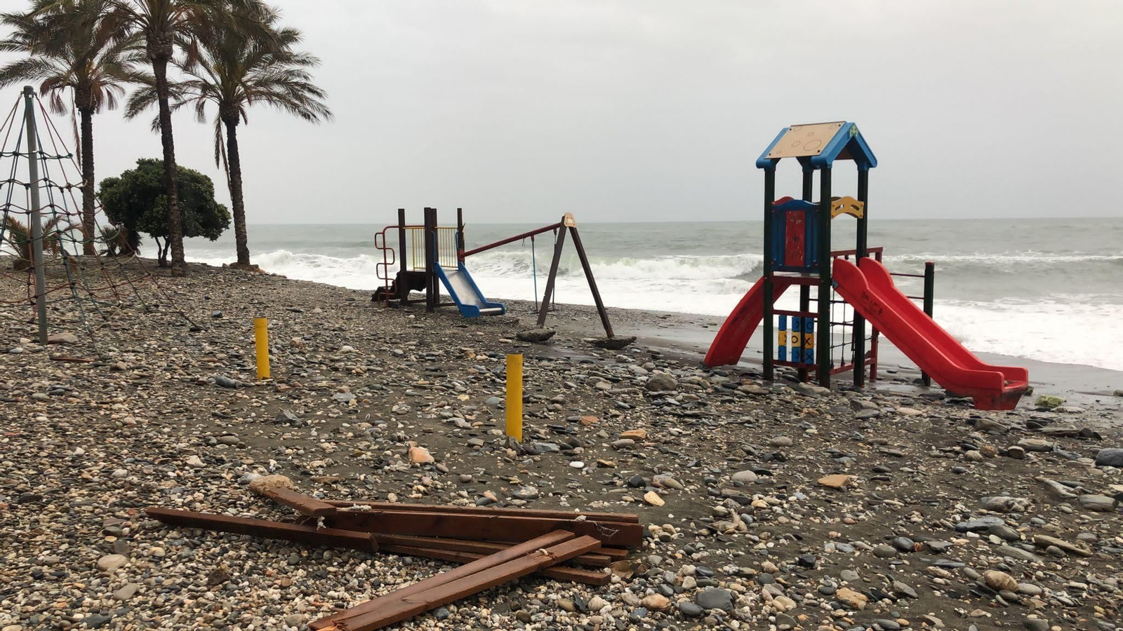 Los destrozos del temporal en la Costa de Granada, en imágenes