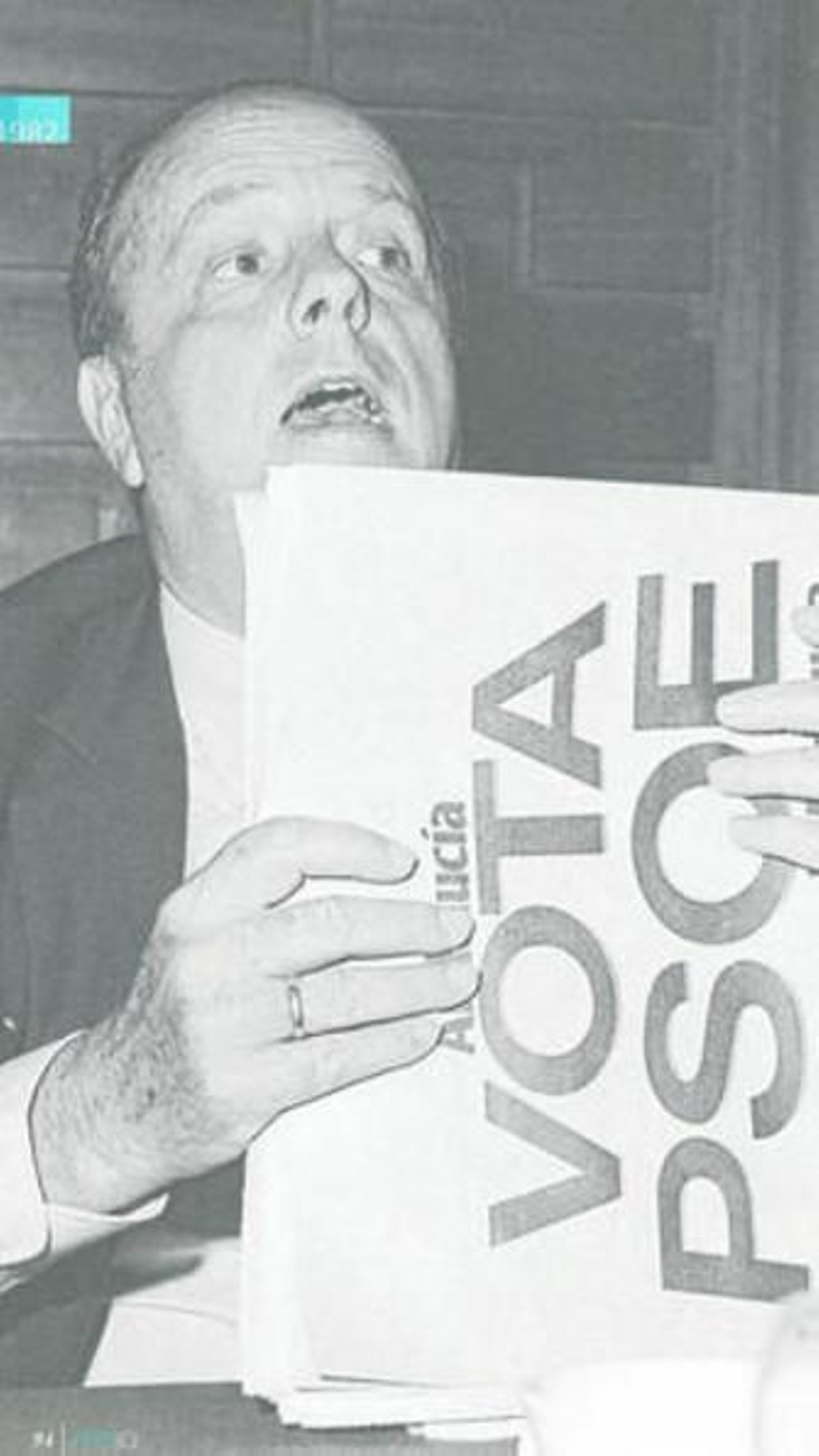 Fraga, en la campaña electoral del 82 en el hotel Luz Sevilla.