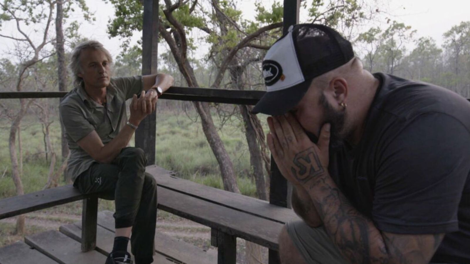 Kiko Rivera llora en su charla con Jesús Calleja, en 'Planeta Calleja'.