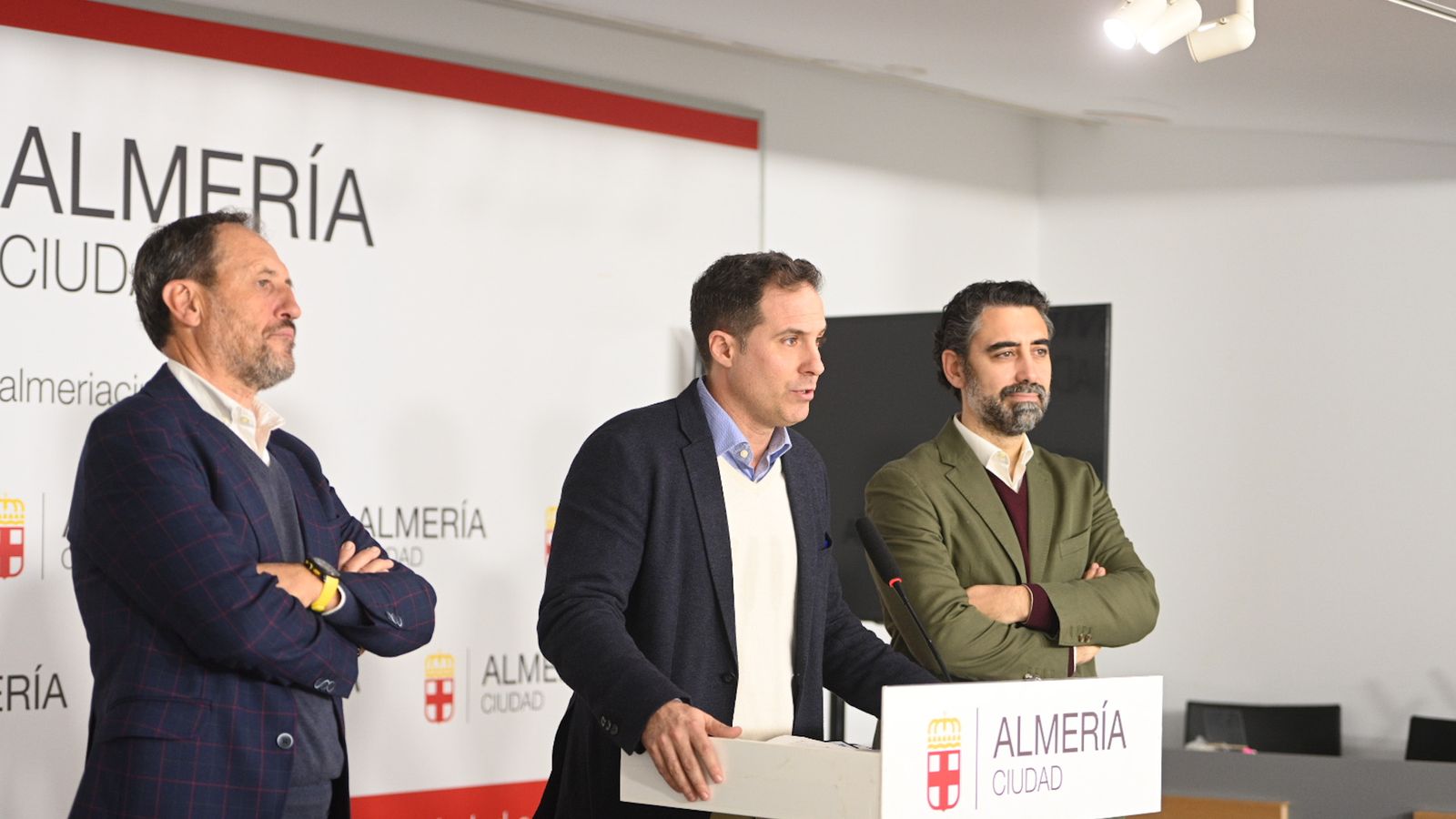 El director de Comunicación de la Asociación Aspapros, Andrés Rapullo, durante su intervención en la presentación de la prueba.