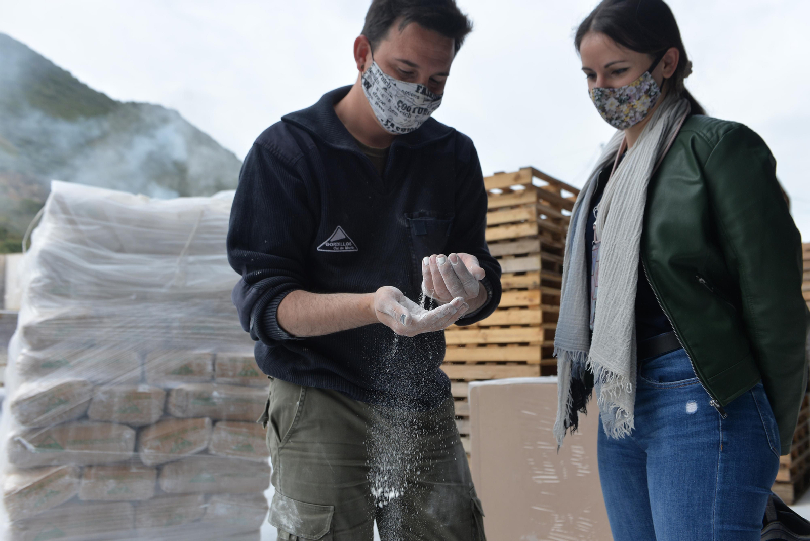 Así se fabrica la cal de Morón