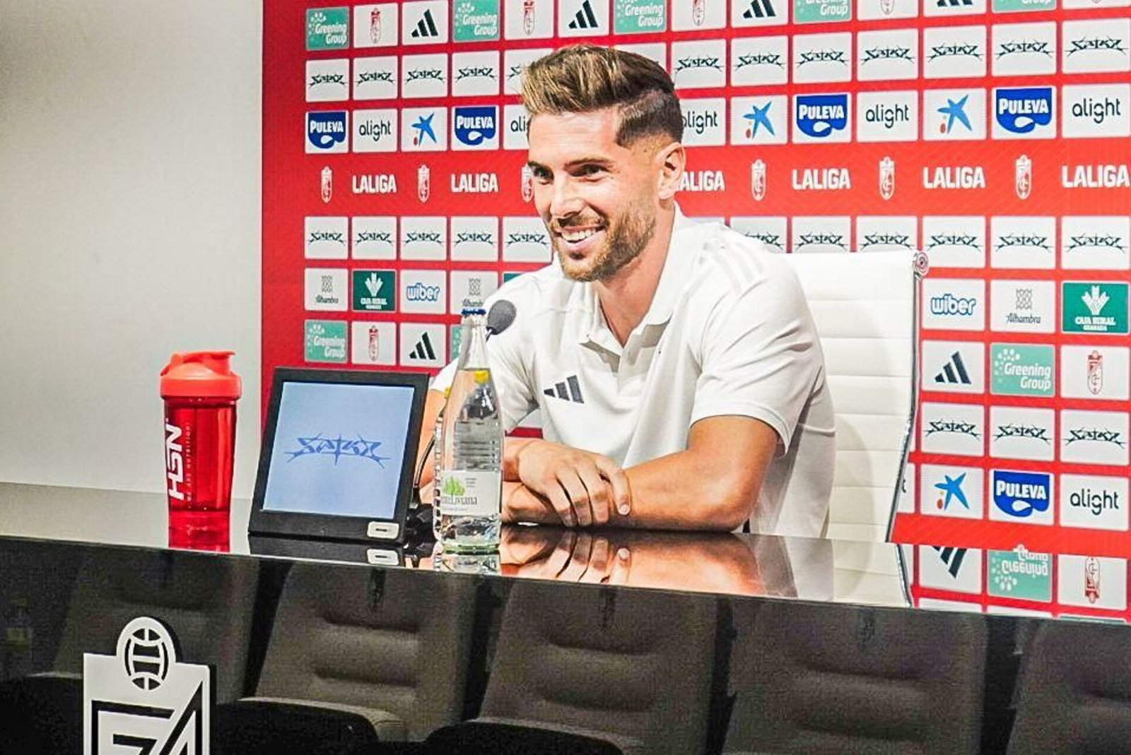 Así fue la presentación de Luca Zidane como nuevo jugador del Granada CF