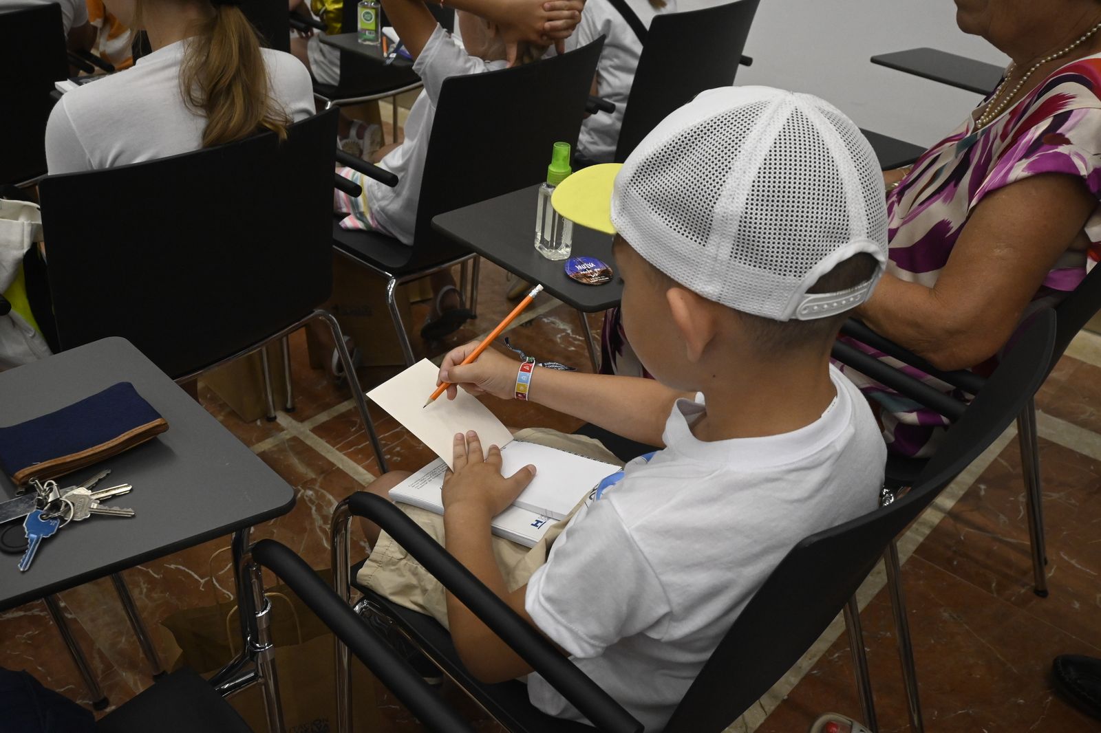 Menores ucranianos pasarán el verano en familias de acogida, en imágenes