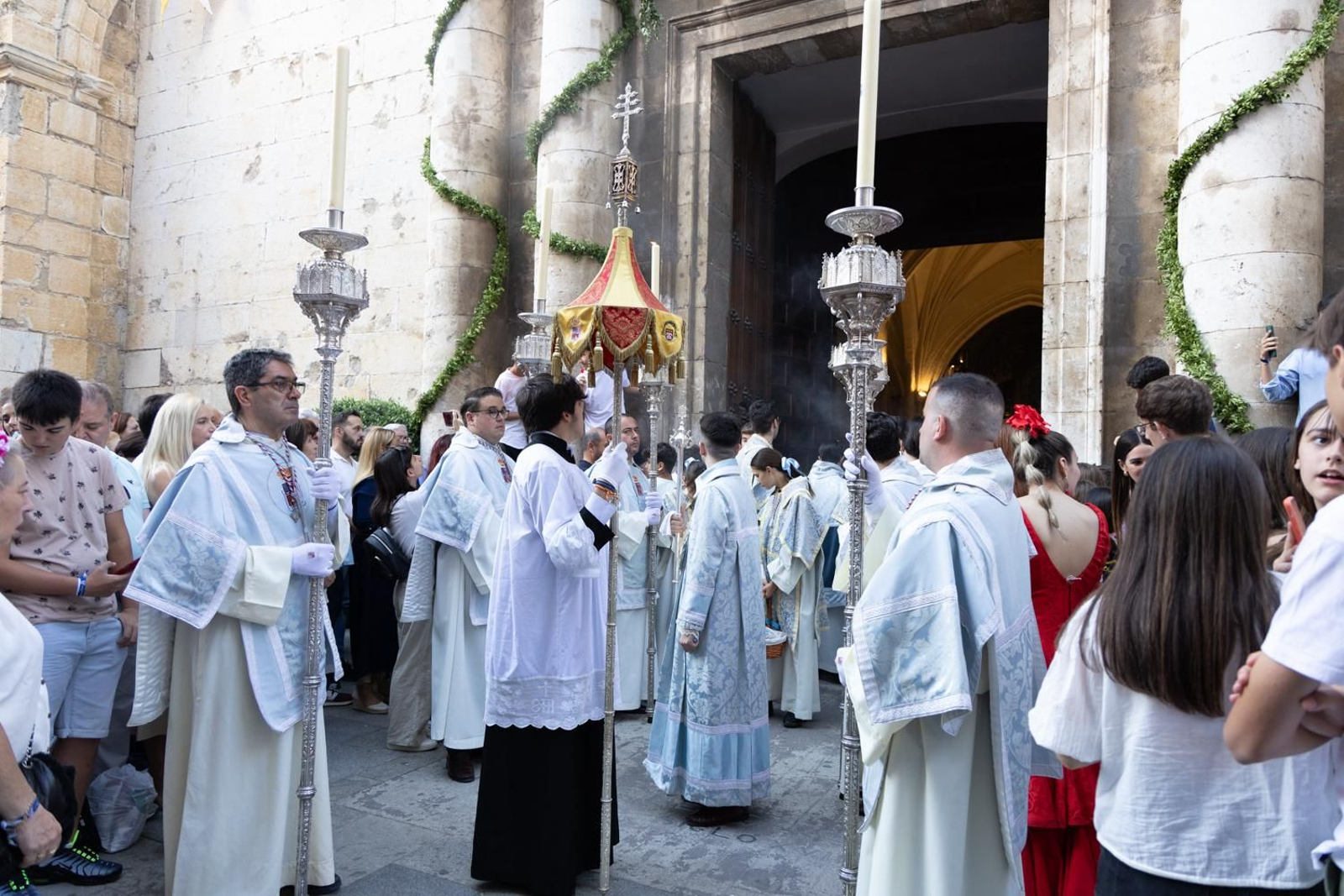 Así ha procesionado la Virgen de la Capilla por Jaén en su día grande.
