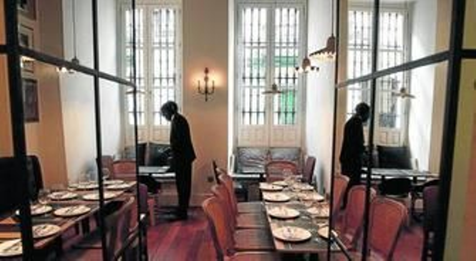 El nuevo espacio gastronómico del Hotel Casa Romana, RoomZero, aúna el encanto de un 'bistrot' francés y la comida de mercado.