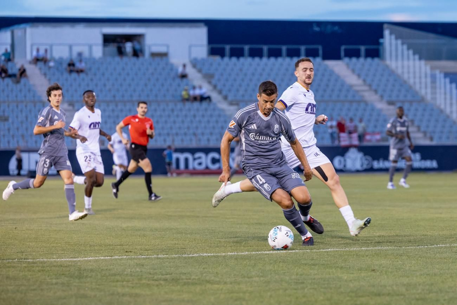 Las mejores imágenes del Real Jaén 3 - 2 Granada CF en el XLI Trofeo del Olivo