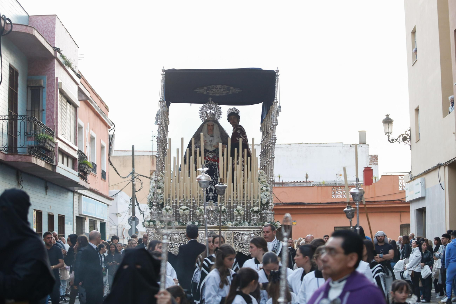 Fotos del Lunes Santo en La Línea: El Silencio