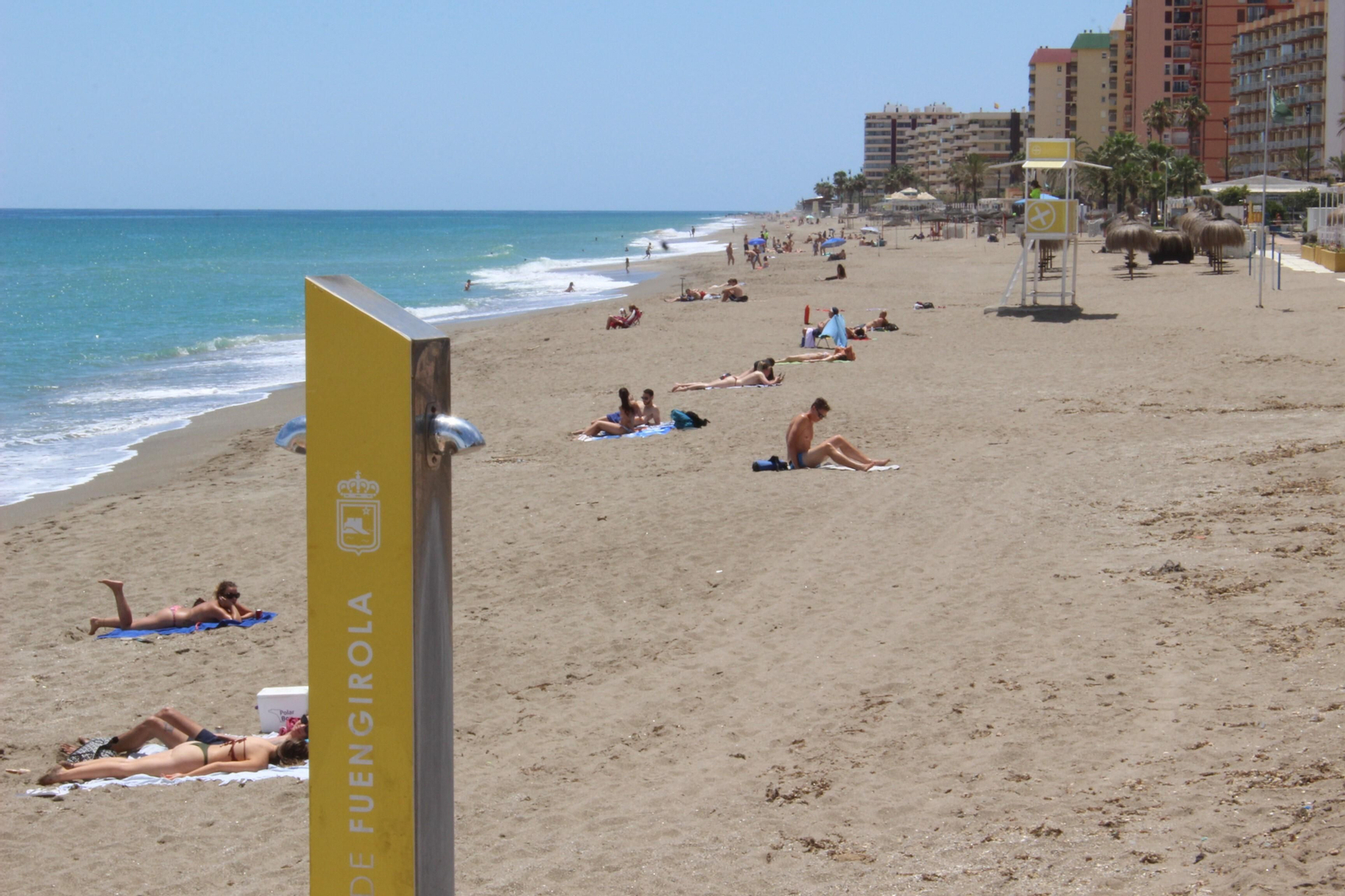 Fotos de la desescalada: Fuengirola ya disfruta del sol y la playa en la fase 2