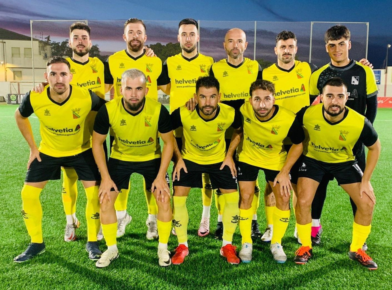 Once inicial de la escuadra begijeña en el Abdón Martínez Fariñas.