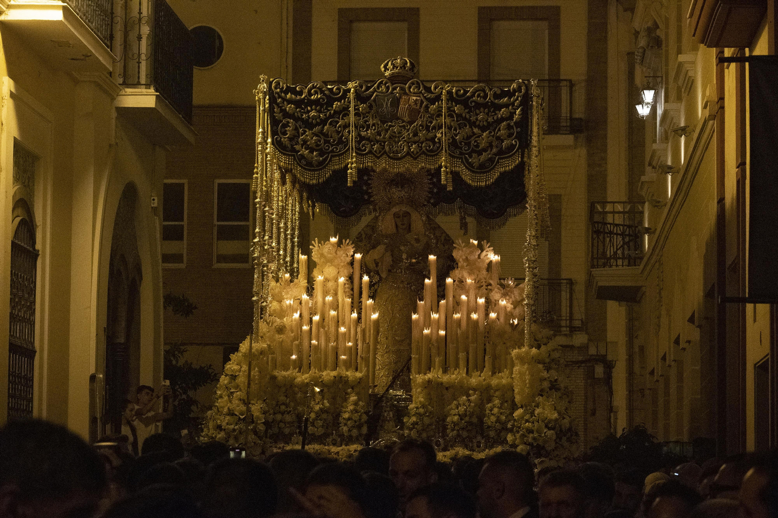 Las mejores imágenes de la procesión de la Amargura Coronada
