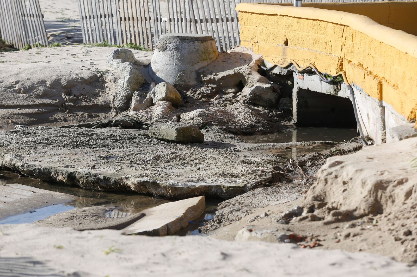 Las fotografías de los daños de las últimas borrascas en las playas de Getares y El Rinconcillo, en Algeciras