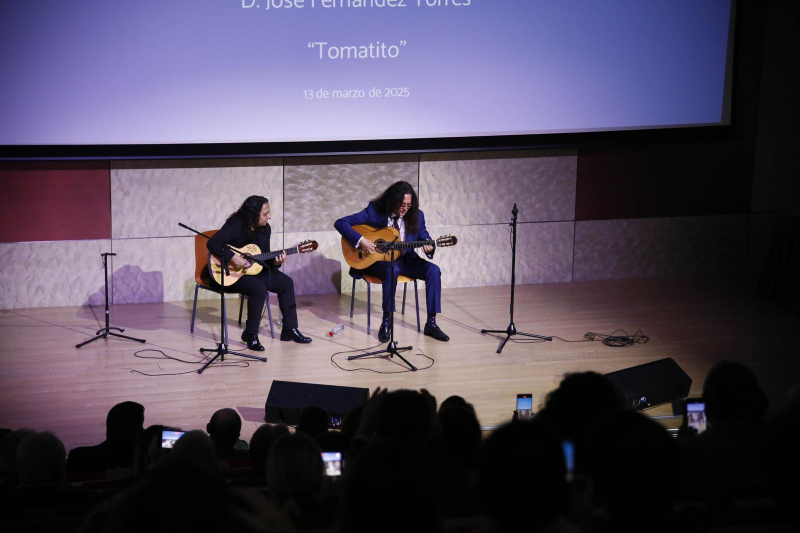 Las imágenes del acto de entrega de la Medalla de Oro a José Fernández Torres Tomatito, en la Universidad de Almería