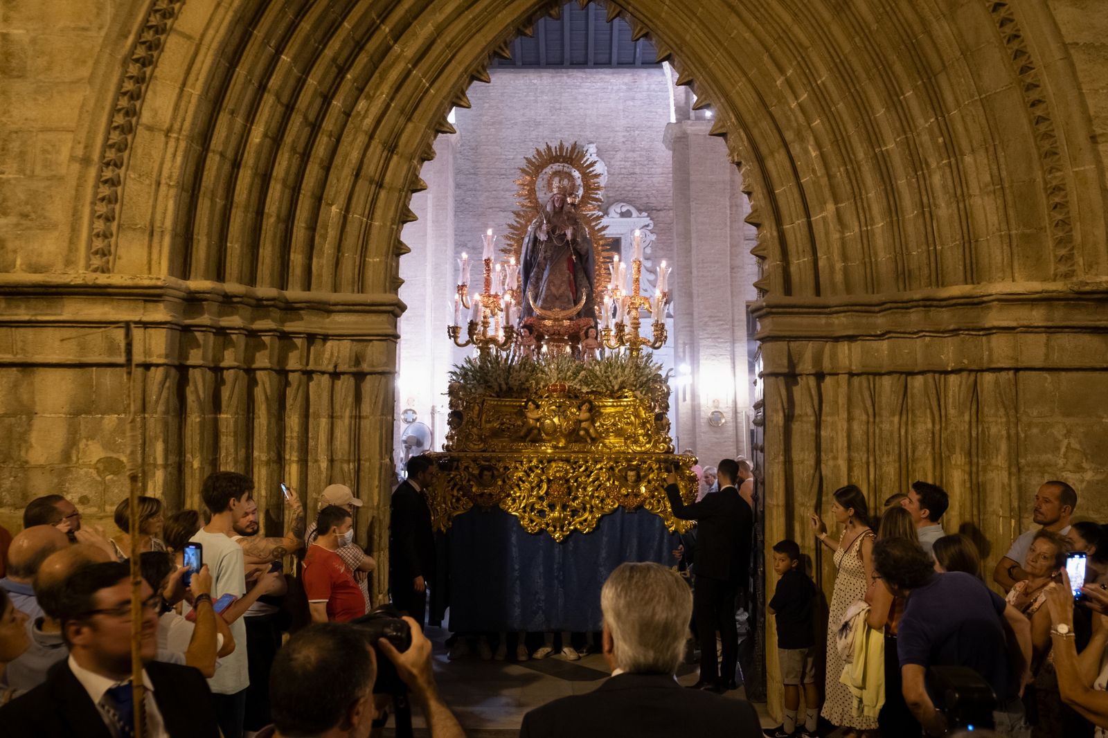 Las imágenes de la procesión de la Virgen de la Luz, en San Esteban