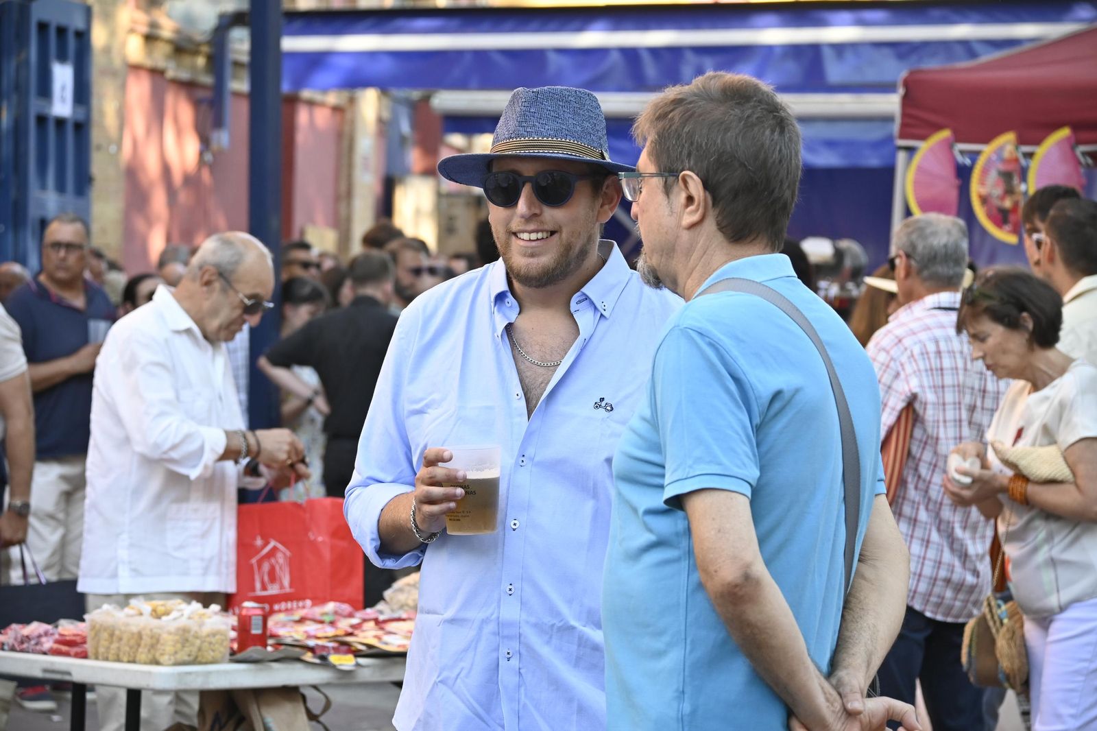 Imágenes de ambiente en el cuarto día de toros en Huelva