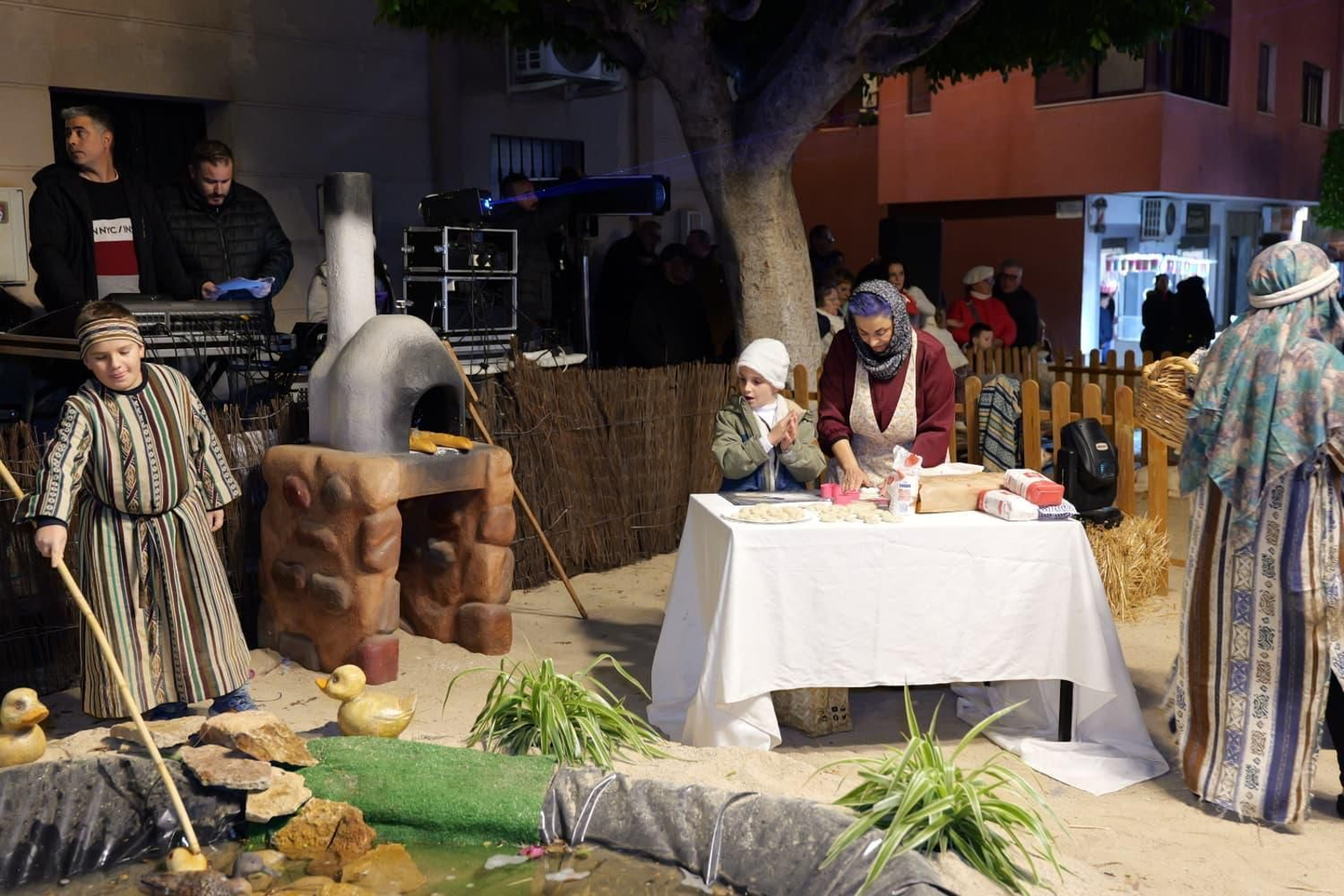 El belén cobra vida en Gádor para inaugurar la Navidad